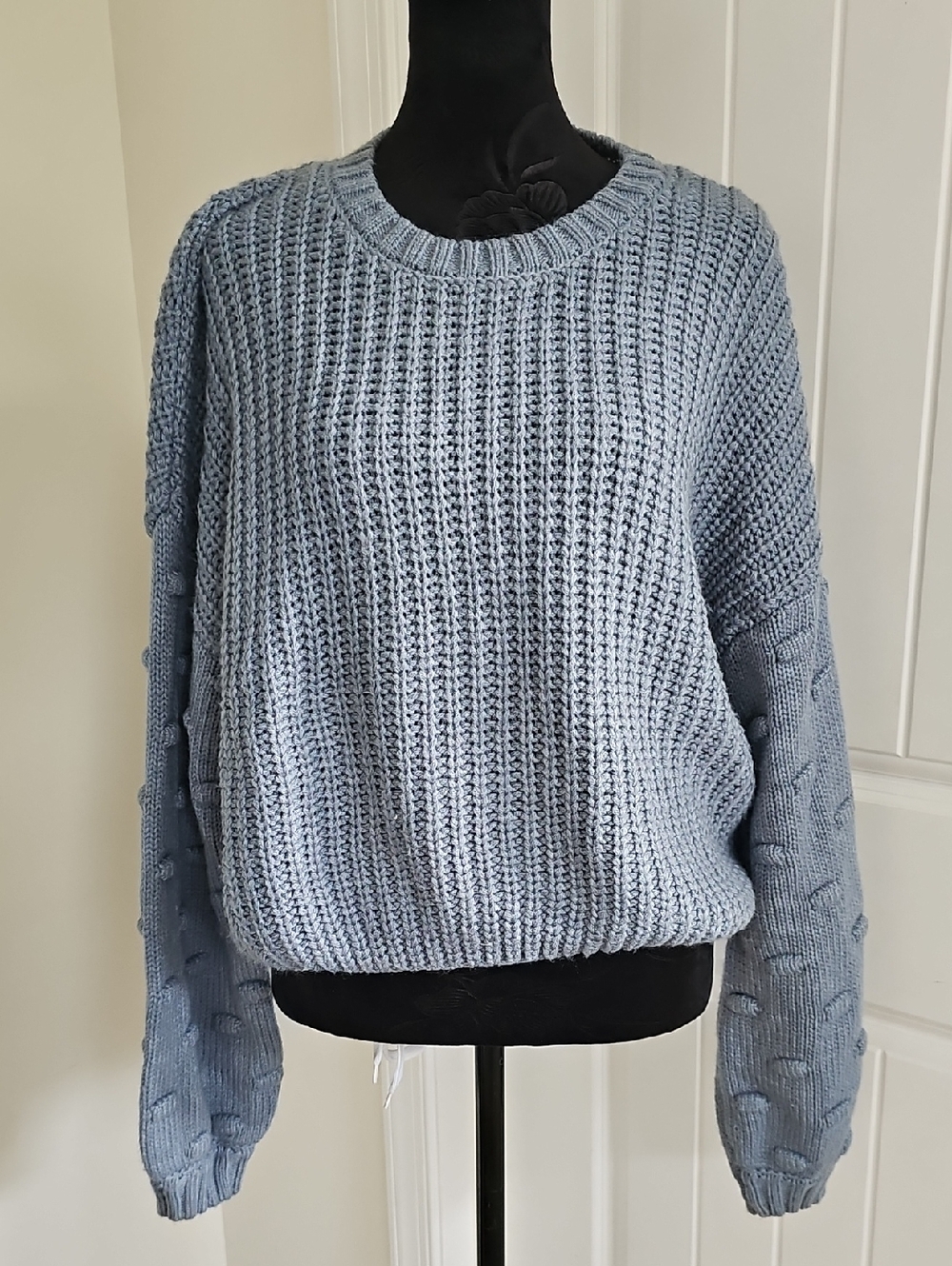 moon & madison Light Blue Knit Crewneck Sweater, Medium